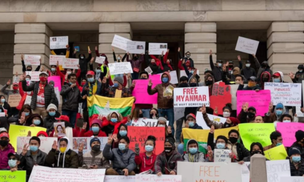 Πραξικόπημα στη Μιανμάρ: Διαδηλώνουν για 6η συνεχόμενη μέρα - Οι ΗΠΑ απειλούν με κυρώσεις